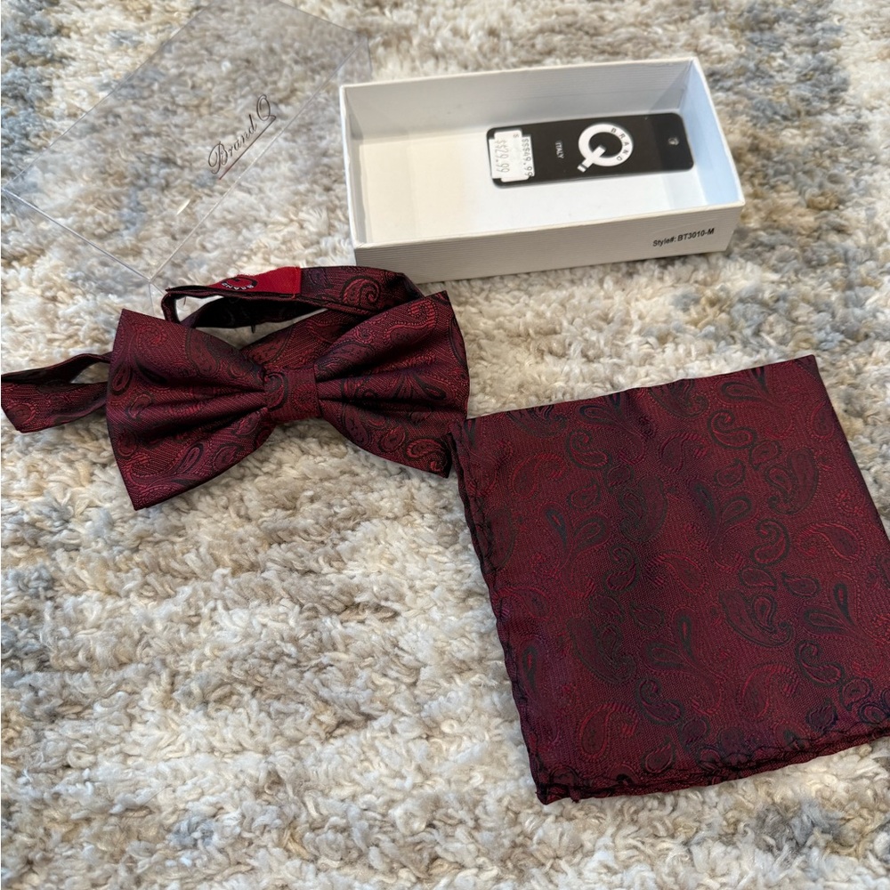 Paisley Maroon Bow Tie and Pocket Square Set